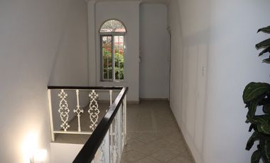 Se Alquila Casa Comercial en Club X