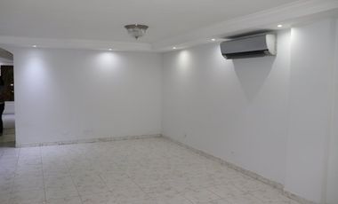 Se Alquila Casa Comercial en Club X