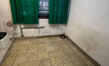 PH en venta c/ cochera en Temperley