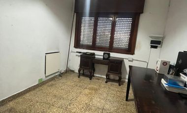 PH en venta c/ cochera en Temperley