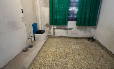 PH en venta c/ cochera en Temperley