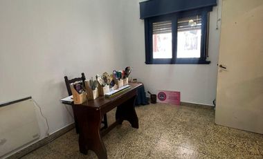 PH en venta c/ cochera en Temperley