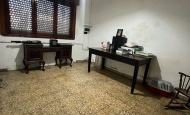 PH en venta c/ cochera en Temperley