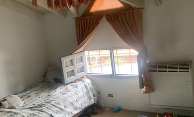 Casa en venta c/ cochera en Villa Domínico Apta Crédito Bancario