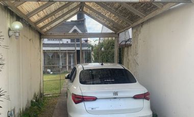 Casa en venta c/ cochera en Villa Domínico Apta Crédito Bancario