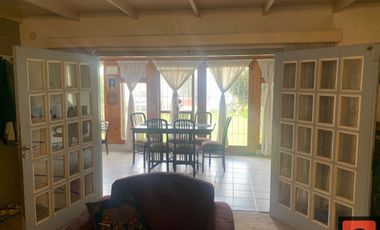 Casa en venta c/ cochera en Villa Domínico Apta Crédito Bancario