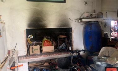 Casa en venta c/ cochera en Villa Domínico Apta Crédito Bancario