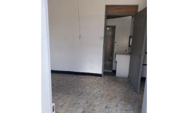 ARIRIENDO APARTAESTUDIO EN EL BARRIO OBRERO