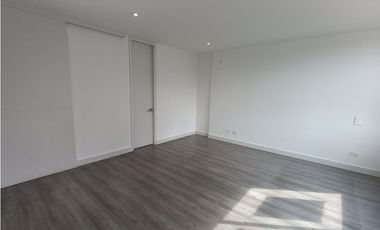 APARTAESTUDIO EL POBLADO CERCA C.C. SANTAFÉ