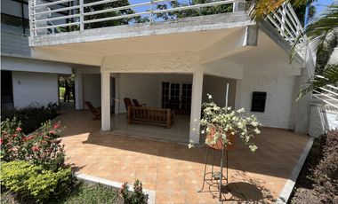 VENTA ESPECTACULAR FINCA EN JAMUNDI