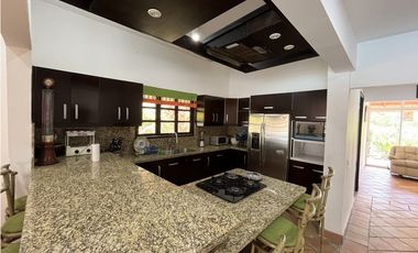 VENTA ESPECTACULAR FINCA EN JAMUNDI