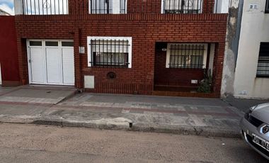 Casa en venta c/ cochera en Gualeguaychú