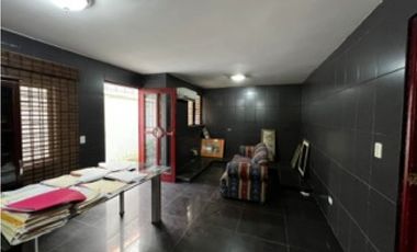 Los Angeles, Casa de 3 pisos