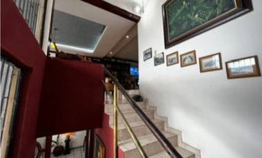 Los Angeles, Casa de 3 pisos