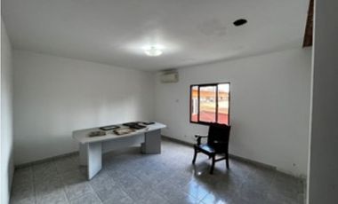 Los Angeles, Casa de 3 pisos