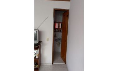 HERMOSA CASA LA MESA C.MARCA