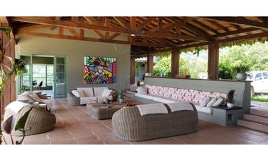 VENTA FINCA VALPARAISO, ANTIOQUIA. PARA HOTEL O INVERSIÓN.