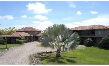 VENTA FINCA VALPARAISO, ANTIOQUIA. PARA HOTEL O INVERSIÓN.