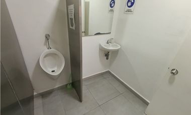 LOCAL COMERCIAL ESTADIO CERCA DOLLARCITY