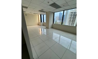 ALQUILER DE OFICINA EN CALLE 50 (JM)