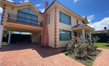 VENDO CASA EN CONJUNTO CAJICA CANELON