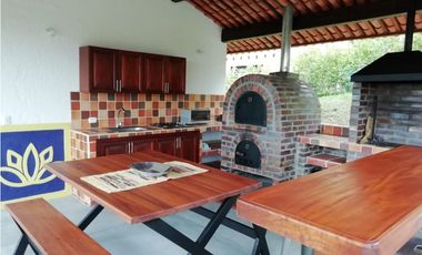 ALQUILO CABAÑAS POR DAS EN MONTENEGRO QUINDO