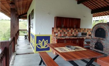 ALQUILO CABAÑAS POR DAS EN MONTENEGRO QUINDO