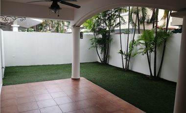 VENTA CASA COSTA DEL ESTE