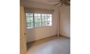 ALQUILER CASA COSTA DEL ESTE