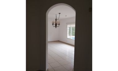 ALQUILER CASA COSTA DEL ESTE