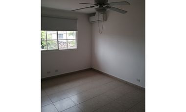 ALQUILER CASA COSTA DEL ESTE