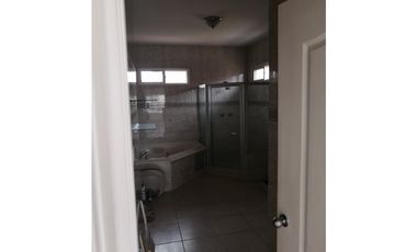 ALQUILER CASA COSTA DEL ESTE