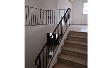 ALQUILER CASA COSTA DEL ESTE