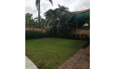 ALQUILER CASA COSTA DEL ESTE