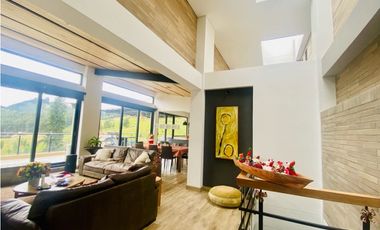 VENDO CASA DE 389M2 Y LOTE INDEPENDIETE EN CONJUNTO CERRADO - CAJICA