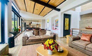 VENDO CASA DE 389M2 Y LOTE INDEPENDIETE EN CONJUNTO CERRADO - CAJICA