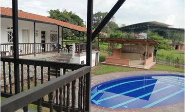 FINCA EN SANTAGUEDA  18 y 29 PAX