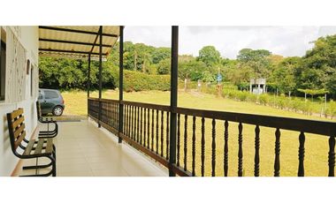 FINCA EN SANTAGUEDA  18 y 29 PAX