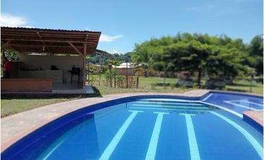FINCA EN SANTAGUEDA  18 y 29 PAX
