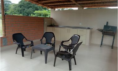 FINCA EN SANTAGUEDA  18 y 29 PAX