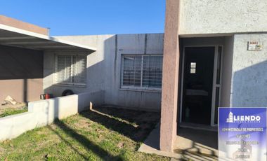 Casa en alquiler c/ cochera en San Ignacio