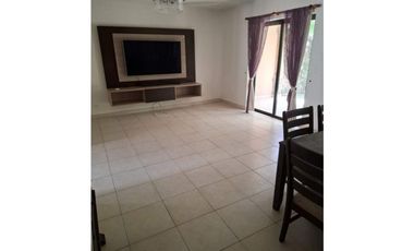 ALQUILER DE HERMOSA CASA EN VERSALLES, CASA RADICAL