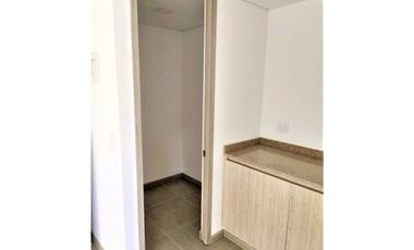 SE VENDE OFICINA EN CENTRO EMPRESARIAL. PEREIRA