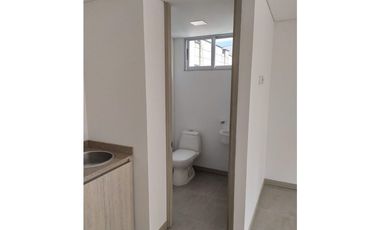 SE VENDE OFICINA EN CENTRO EMPRESARIAL. PEREIRA