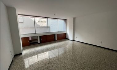 HERMOSA OFICINA PARA ARRIENDO CRA 18 BUCARAMANGA OF 204