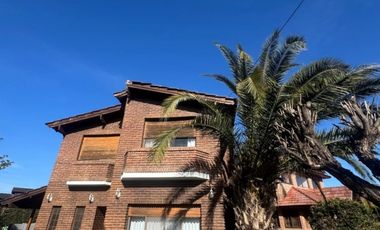 Casa en alquiler c/ cochera en El Sosiego. Año adelantado