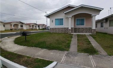 ALQUILER DE CASA EN PH ALAMOS - CHORRERA- LA MITRA(DT)