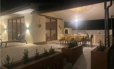 EN VENTA CASA DE DESCANSO (LA MESA - CUNDINAMARCA)