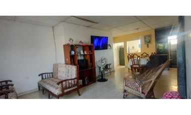Casa y Locales Comerciales  en Venta La Arboleda Soledad