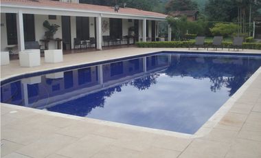 FINCA EN SANTAGUEDA 18 PAX TARIFA MIN 15 PAX